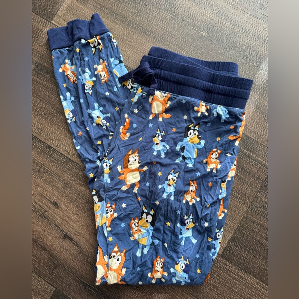 Women’s Little Sleepies Bluey pajama bottoms